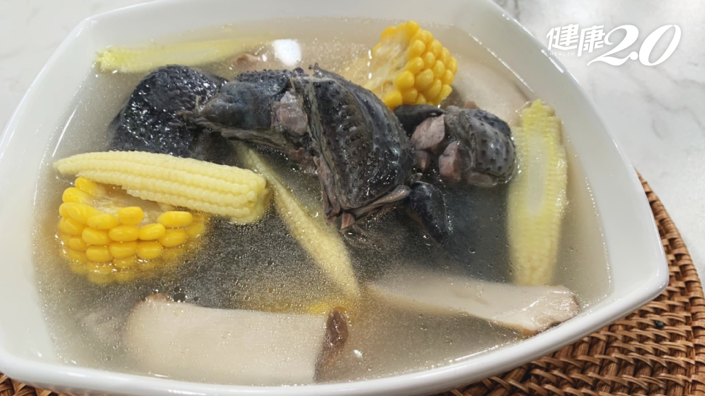 四神除濕雞／改良版四神湯排水利尿！加「1祕密武器」祛濕又讓湯自然甘甜