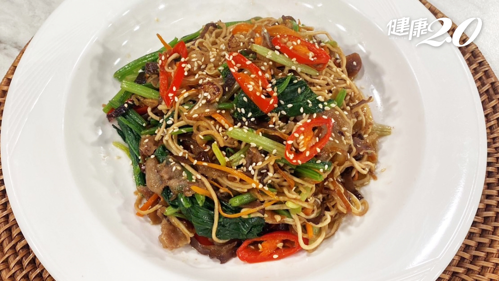 雙耳腐干絲／吃炒滷味也能強健腳步！富含抗氧化、膠質食材幫你顧好膝關節
