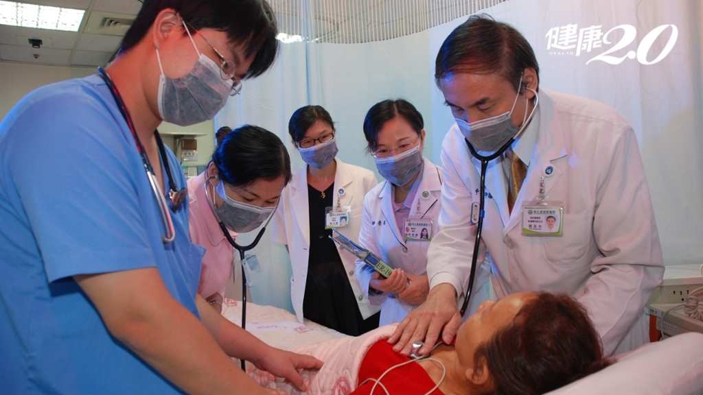 第33屆醫奉獎／「CPR教育先驅」周志中！抱著急救安妮穿梭彰化26個鄉鎮  訓練逾47萬CPR急救人員