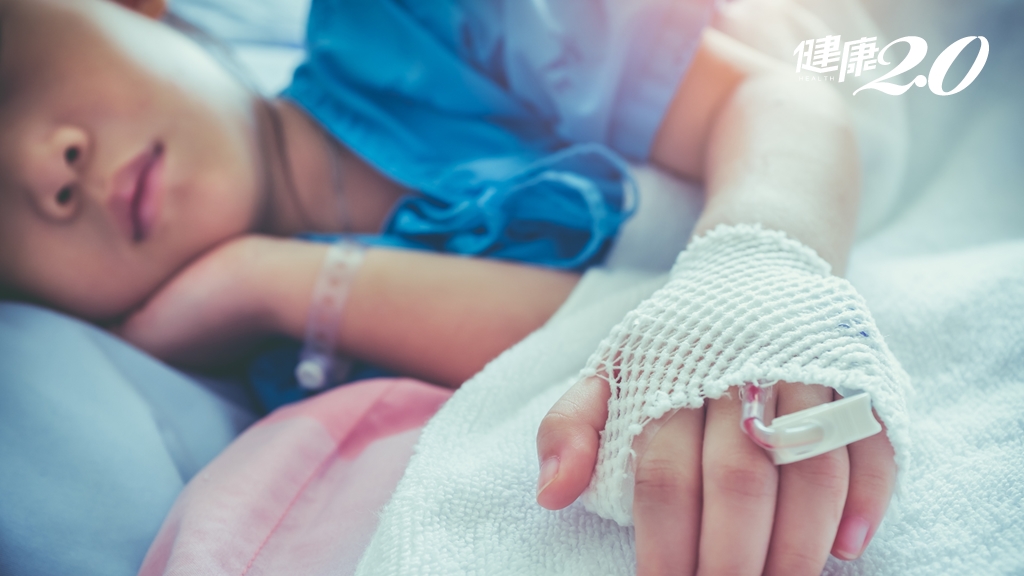 黴漿菌中國<span style="color:#1BA42B;">大流行</span> 台灣也恐爆發！台大醫：兒童肺炎頭號公敵 沒疫苗可打 嚴重恐裝葉克膜