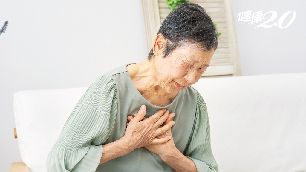 胸痛可預測死亡率！82歲奶奶逃過一劫 AI還能測肺炎、心肌梗塞、敗血症