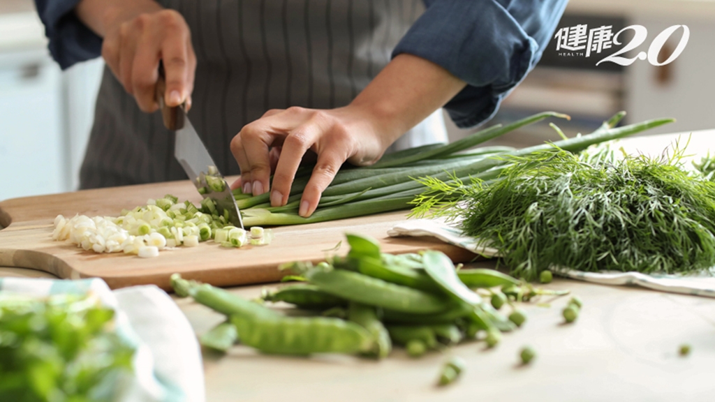 寶林茶室刀具和砧板疑驗出米酵菌酸？譚敦慈教刀具、砧板清潔保養祕訣