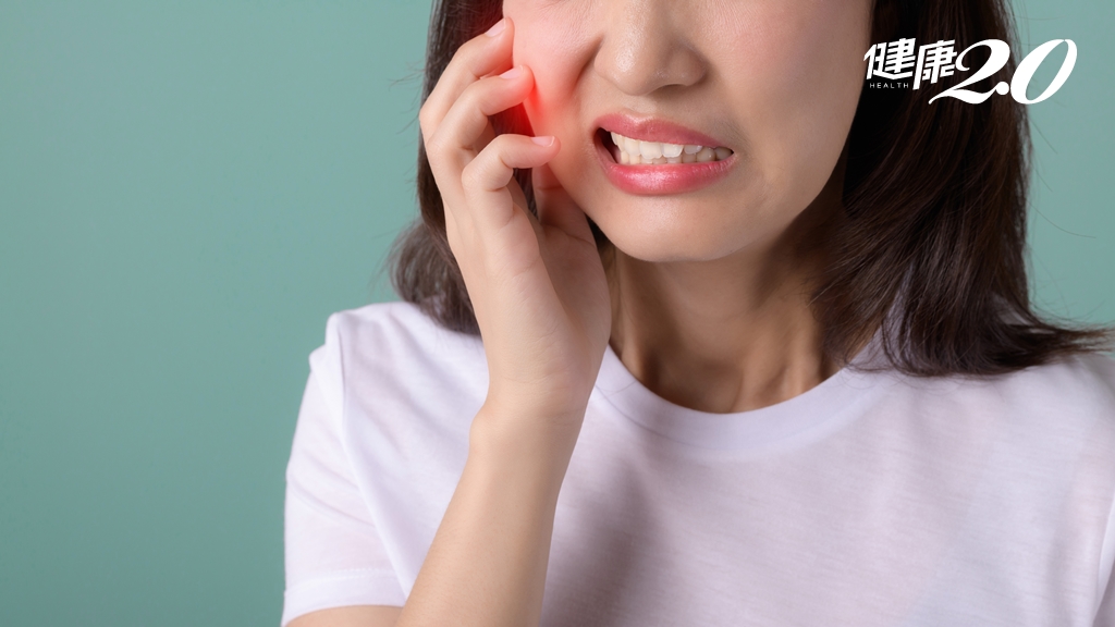 太燙的食物致癌？這習慣恐比抽菸還危險！「非典型口腔癌」4危險因子