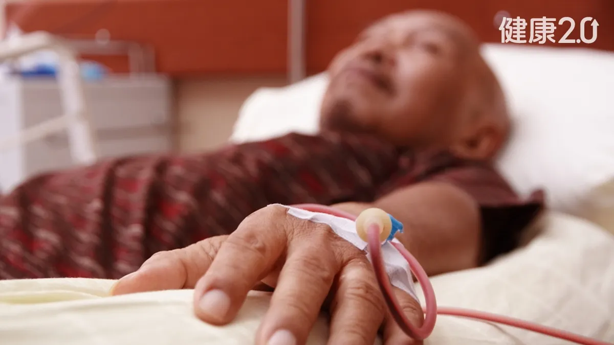 70歲翁沒糖尿病、高血壓 日走1小時腎臟卻壞掉！靠1招半年後腎功能神奇恢復