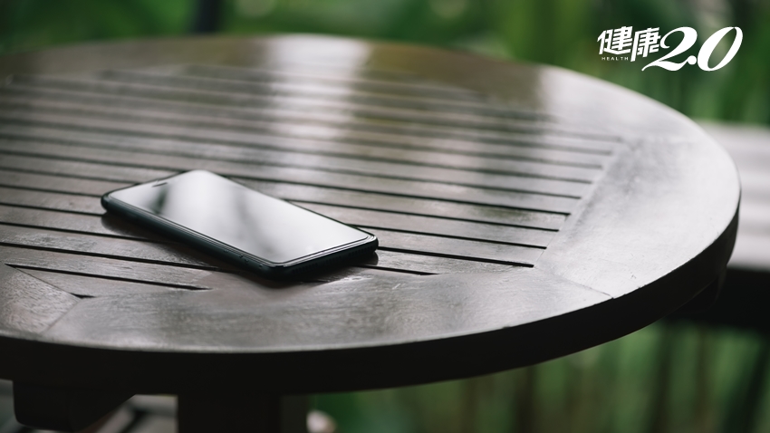 健忘沒關係，但伴隨這些症狀就要當心了！/review/321340