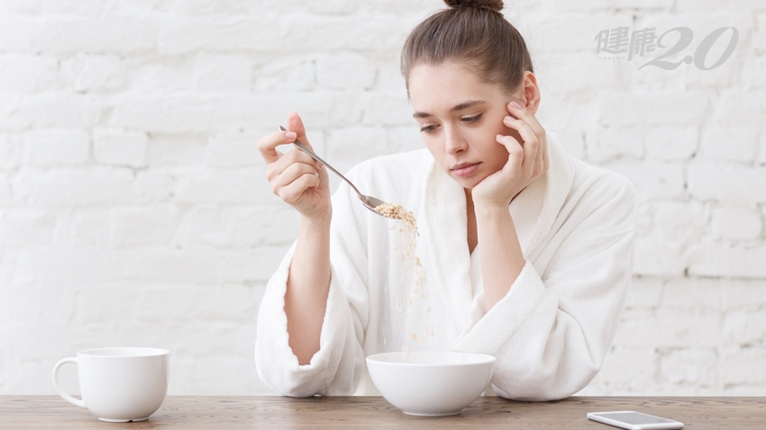 輕熟女腹痛食量變小要當心 「三明治」<span style="color:#1BA42B;">療法</span>戰勝胃癌腹腔轉移