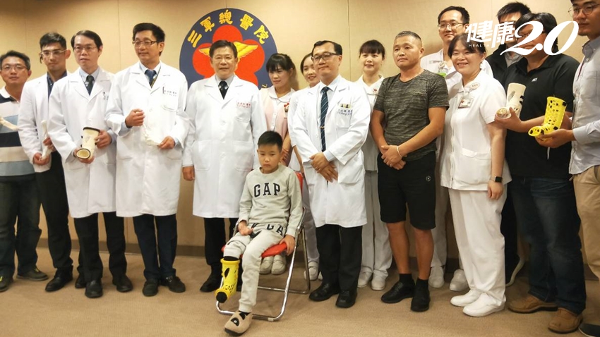 醫療無國界！三總送愛蒙古罕病童，站立行走再也不是<span style="color:#1BA42B;">夢</span>