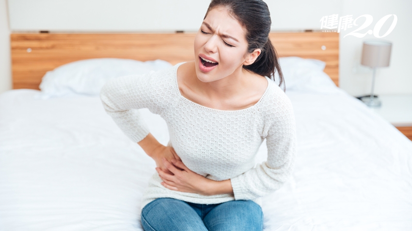 夏天<span style="color:#1BA42B;">水喝太少</span>，小心長「石頭」！她腎結石高燒、敗血症休克