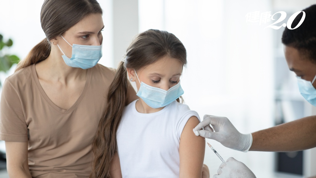 青少女打9價子宮頸癌疫苗，媽媽也要打！防多種婦癌、男性肛門癌、陰莖癌和菜花也有效