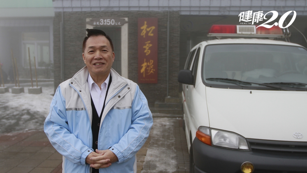 「急診醫學之父」<span style="color:#1BA42B;">胡勝川</span>推動CPR、高級心臟救命術！74歲行醫超過半世紀 新目標守護合歡山山友